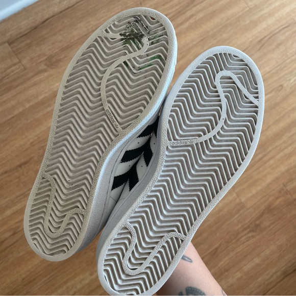 Women's Adidas Superstar Sneakers size 6 - Picture 9 of 11